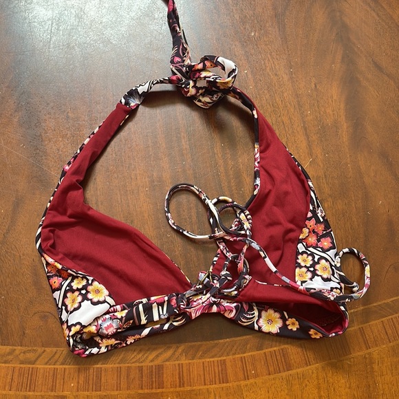 Rebecca Virtue Becca large red white floral bikini top & small bikini bottom - Picture 2 of 5